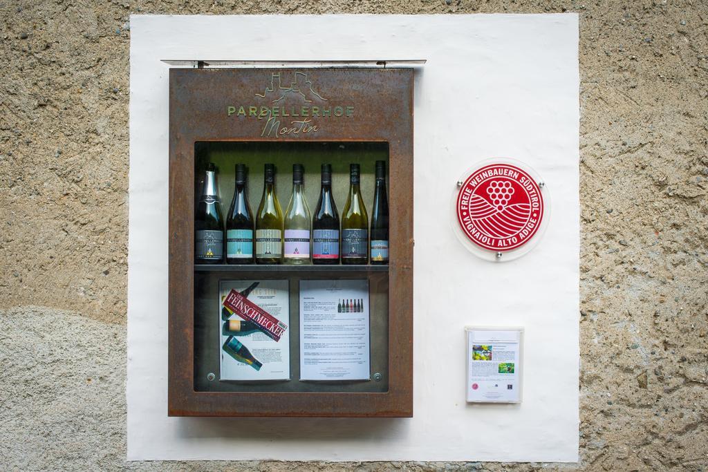 Villa Weingut Pardellerhof Marling Exterior foto